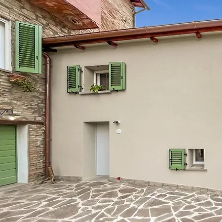 Gorgeous In Palazzetto Nese