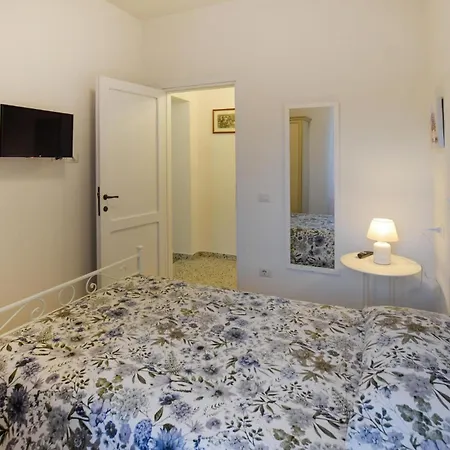 Gorgeous In Palazzetto Nese *