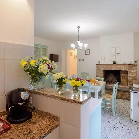 Holiday home Gorgeous In Palazzetto Nese Vicolo Rancolfo